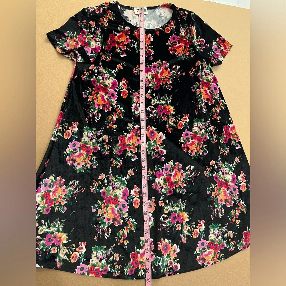 Show Me Your MuMu Velvet Mini Dress in Bohemian Black Bouquet Size Medium - Picture 9 of 10